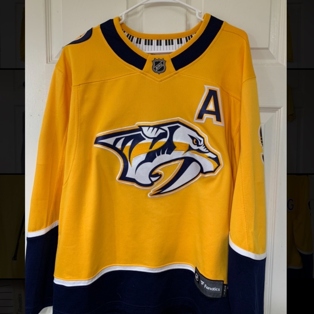 Nashville Predators Forsberg jersey